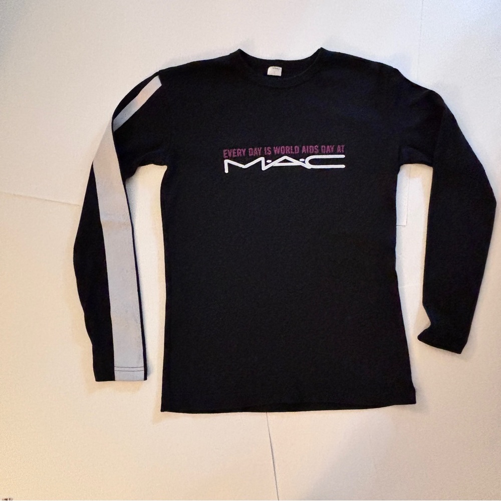 MAC Cosmetics Viva Glam Everyday Is World AIDS Day Long-Sleeved Shirt LG RARE!